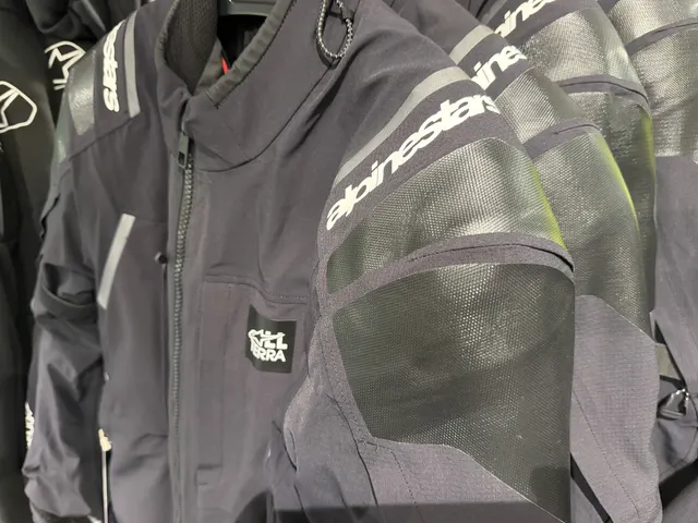 Alpinestars tekstiljakke med protektorer