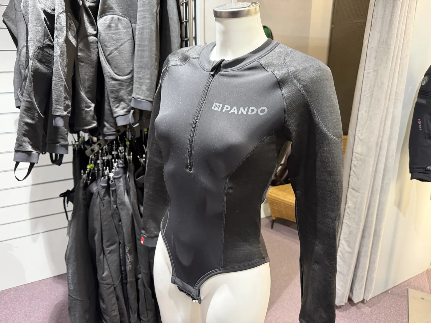 Pando Moto baselayer med beskyttelse hos Rydbergs MC